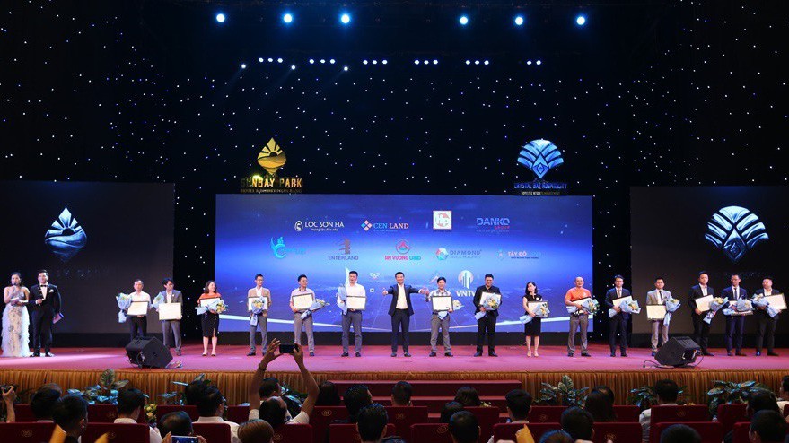 Tập đoàn Crystal Bay cùng các đối tác cam kết đồng hành hợp tác.