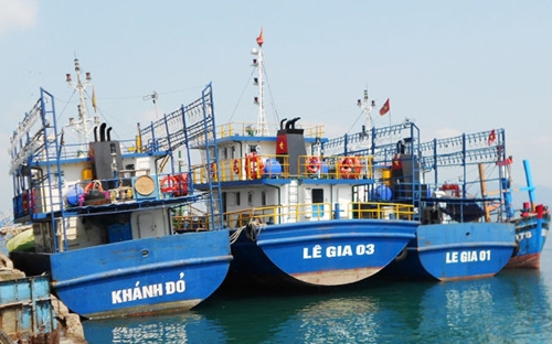 Cuối tháng 5/2017, 18 chủ tàu gửi đơn kiến nghị đến Sở Nông nghiệp và Phát triển nông thôn Bình Định phản ánh tình trạng tàu vỏ thép bị hư hỏng, không đảm bảo chất lượng theo hợp đồng, trong đó có 1 tàu cá đã bị chìm.