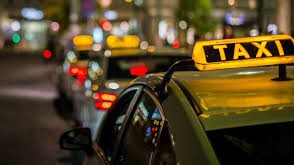 Dự thảo quy định về màu sơn xe taxi gồm 3 màu sơn chung: xanh, ghi, bạc trắng.