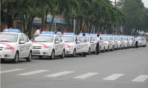 Taxi cùng hãng phải cùng màu: Quá khắt khe?