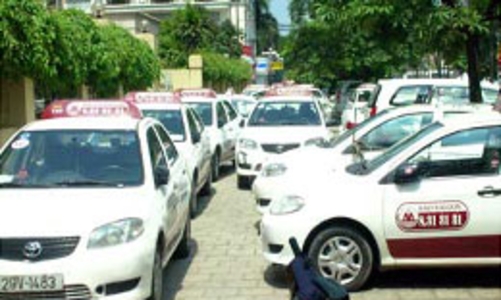 Nhốn nháo... taxi Hà Nội