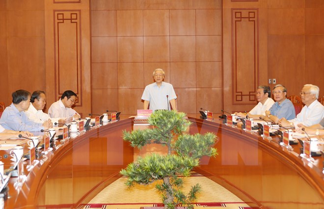 Tổng bí thư Nguyễn Phú Trọng chỉ đạo cuộc họp ngày 1/10.<br>