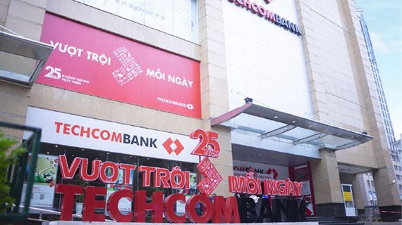 Sau 4 năm hợp tác đa phương, Techcombank và Manulife Việt Nam đã ký kết thỏa thuận hợp tác bảo hiểm độc quyền kéo dài 15 năm.