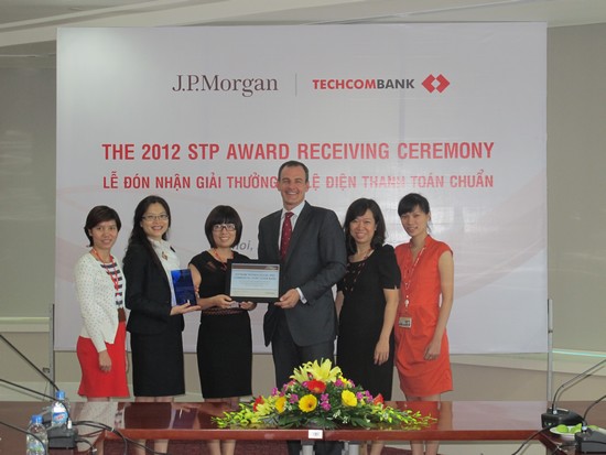 Tỷ lệ điện thanh toán trong năm qua của Techcombank đạt  99,79%.