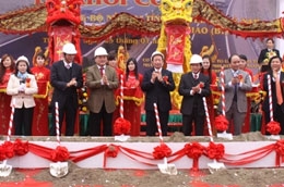 Lễ khởi công tuyến đường.
