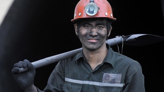 TKV chi 11 tỷ đồng trả lương cho sếp - Ảnh minh hoạ.