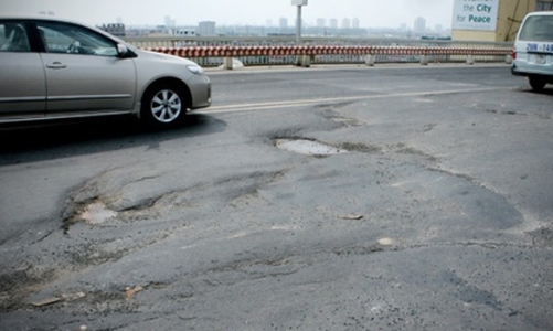 Mời chuyên gia Nga hỗ trợ sửa chữa mặt cầu Thăng Long