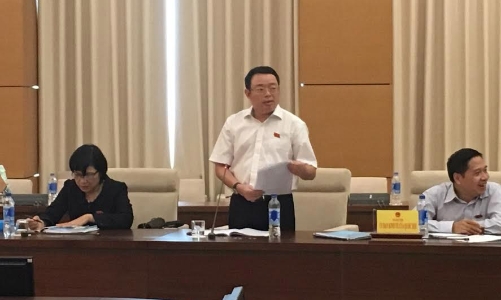 “Chủ tịch nói vừa ký vừa run, tôi chia sẻ”