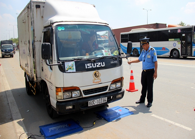 Cấp kinh phí 1 tỷ đồng/năm để kiểm soát trọng tải xe.