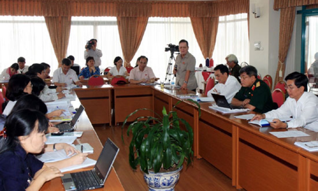 Đại biểu Quốc hội còn băn khoăn về một số nội dung của dự thảo văn kiện.