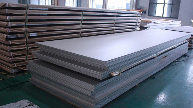 Trước đó, Công ty TNHH Posco Việt Nam Holdings đã tố bị Cục Hải quan Hải Phòng gây khó dễ, truy thu thuế sai đối với mặt hàng thép nhập khẩu. (Ảnh minh họa)