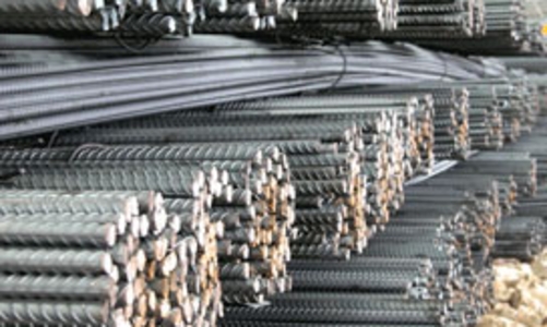 Lượng tiêu thụ giảm, giá thép vẫn tăng 