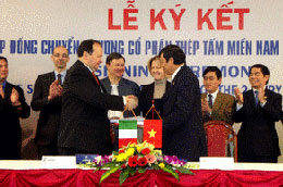 Lễ ký hợp đồng chuyển nhượng cổ phần dự án xây dựng nhà máy cán thép tấm công suất 2 triệu tấn/năm.