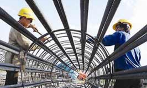 Giá thép đang đi “chệch” dự báo