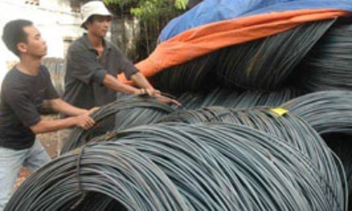 Thép “nhúc nhích” tăng giá