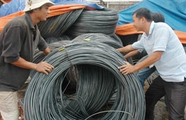 Biến động tỷ giá được xem là nguyên nhân chính khiến giá thép bị điều chỉnh tăng.