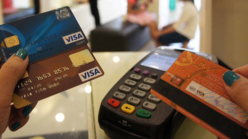 Ngân hàng Nhà nước 'mạnh tay' với thanh toán khống qua thẻ tín dụng.