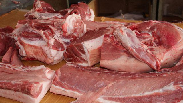 Tổng cục Thống kê được yêu cầu chủ trì, phối hợp với các cơ quan liên quan đánh giá tác động của giá thịt lợn đến chỉ số giá tiêu dùng 