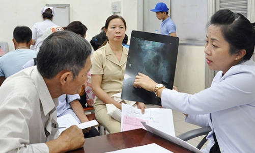 Số bệnh nhân trái tuyến tăng nhẹ sau thông tuyến tỉnh bảo hiểm y tế