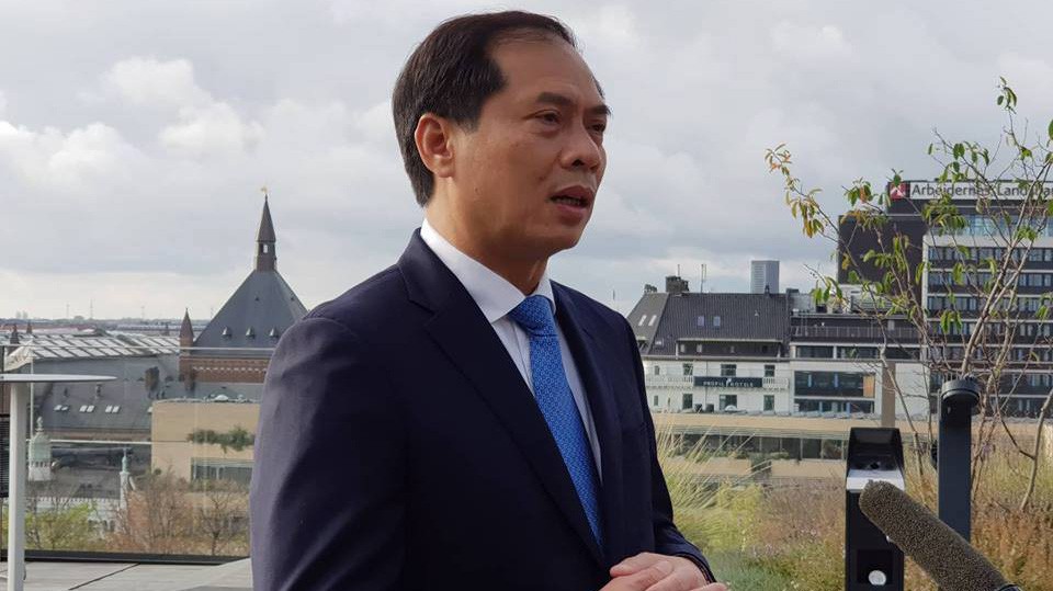 Thứ trưởng Bộ Ngoại giao Bùi Thanh Sơn 