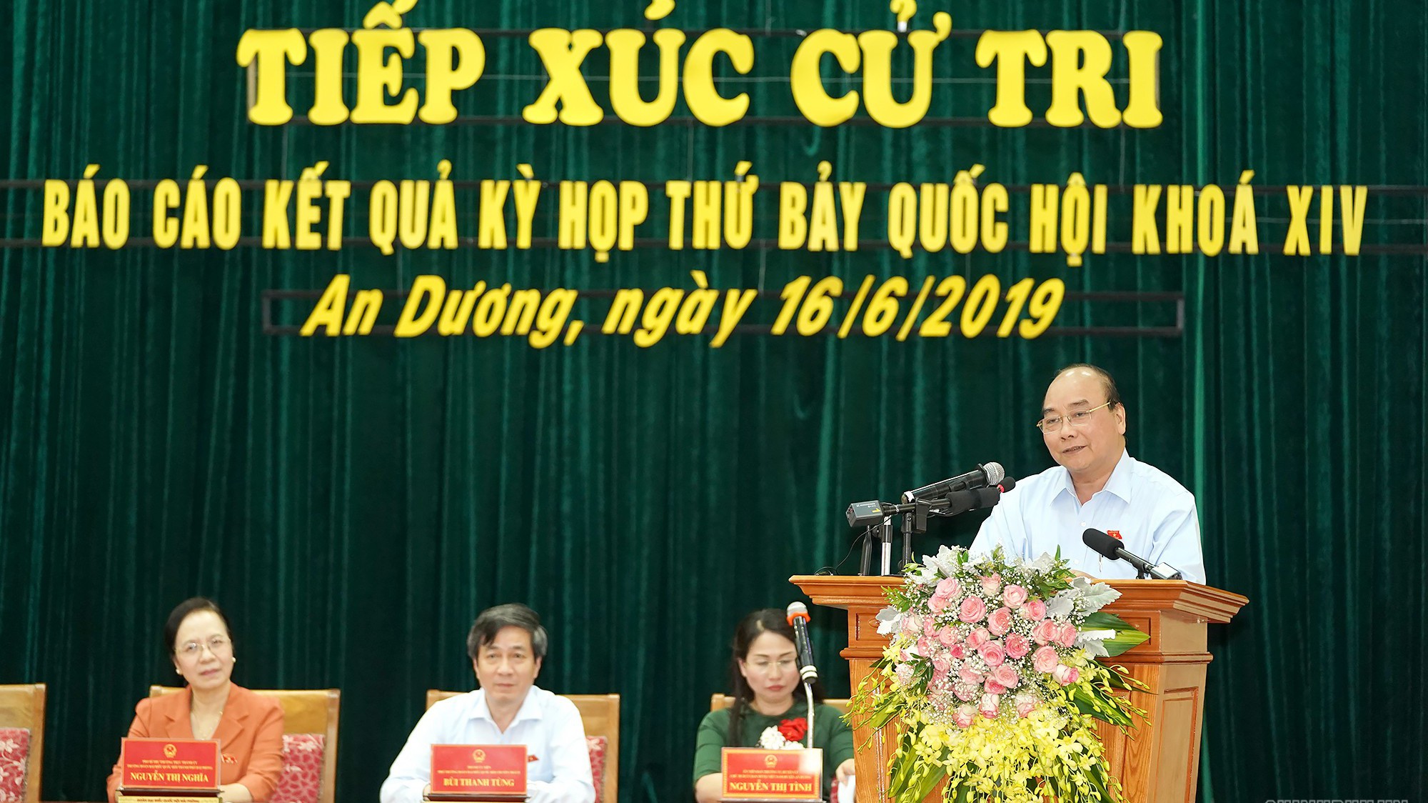 Thủ tướng Chính phủ yêu cầu phải công khai hoá, áp dụng công nghệ để chống hành vi lợi dụng quyền lực nhũng nhiễu, tiêu cực.