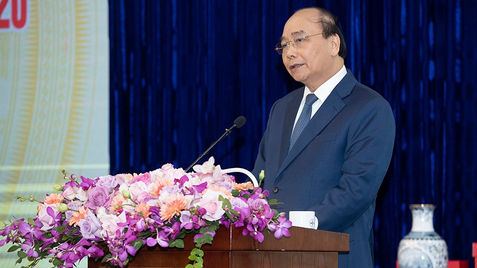 Thủ tướng Nguyễn Xuân Phúc yêu cầu ngành điện không để thiếu điện trong bất cứ hoàn cảnh nào