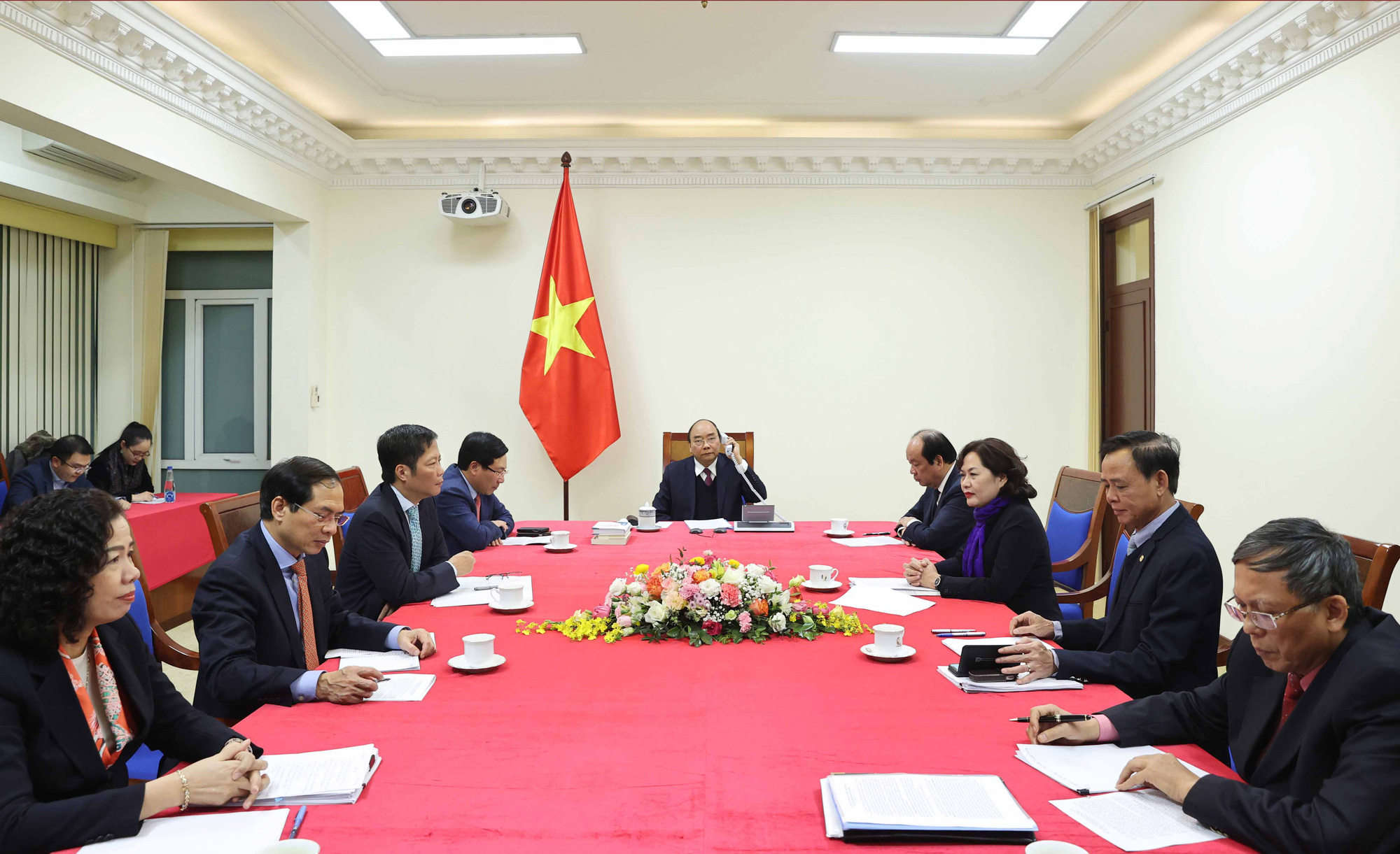 Thủ tướng Nguyễn Xuân Phúc điện đàm với Tổng thống Mỹ Donald Trump ngày 22/12 - Ảnh: Bộ Ngoại giao