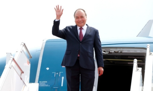 Thủ tướng lên đường dự Diễn đàn 