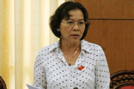 Chủ nhiệm Ủy ban Tư pháp Lê Thị Thu Ba góp ý về dự án luật.
