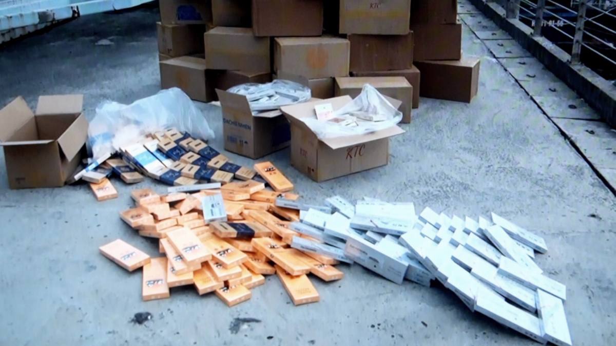Tang vật bị cán bộ hải quan thu giữ. Ảnh: Tổng cục Hải quan