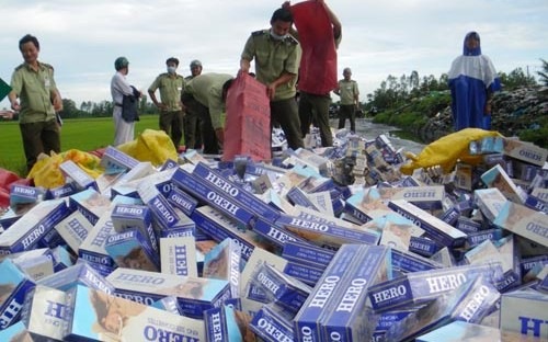  Trong năm 2015 có hơn 1 tỷ bao thuốc lá nhập lậu vào Việt Nam, gây thất thu thuế 10.000 tỷ đồng. 