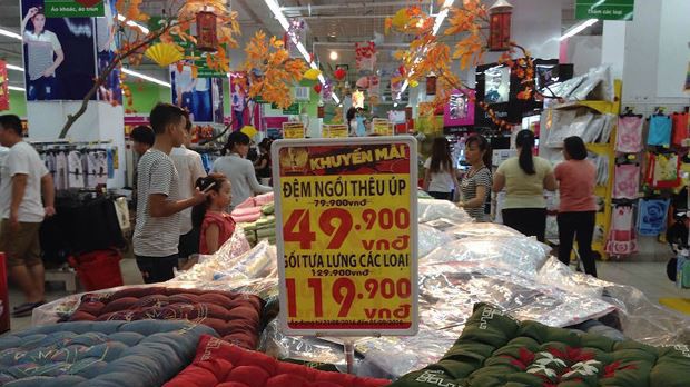 Việc thực hiện khuyến mại phải đảm bảo: Không đưa ra điều kiện để khách hàng được hưởng khuyến mại là phải từ bỏ, từ chối hoặc đổi hàng hóa, dịch vụ của thương nhân, tổ chức khác.