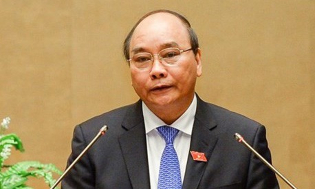 Thủ tướng Nguyễn Xuân Phúc báo cáo giải trình trước khi trả lời chất vấn trực tiếp.