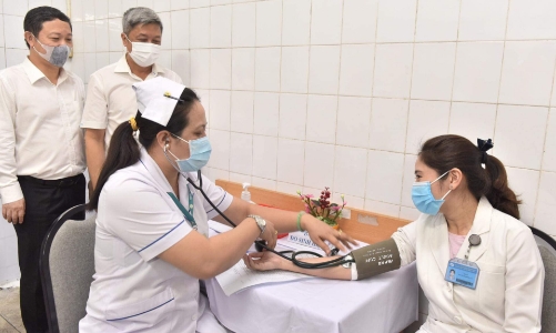 Việt Nam chưa ghi nhận hiện tượng đông máu, tiếp tục tiêm vaccine AstraZeneca