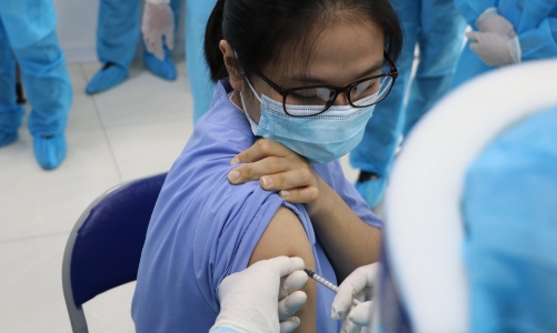  Hơn 20.000 người đã tiêm vaccine Covid-19 AstraZeneca  