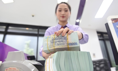 Dồn dập bơm tiền, lãi suất VND liên ngân hàng hạ 
