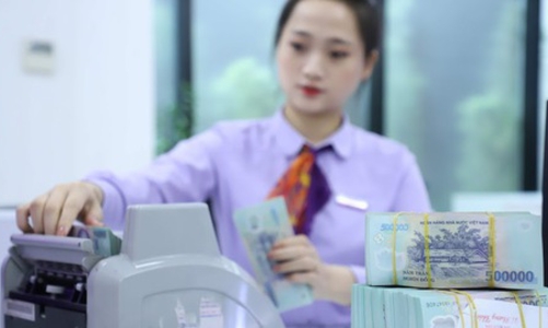 Tỷ giá đồng loạt giảm, lãi suất liên ngân hàng đi ngang