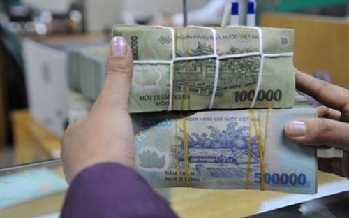 Nợ công tính đến cuối 2011 đã bằng 54,9% GDP của cả năm.<br>