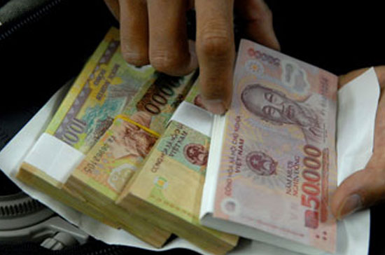 Trong sáu tháng đầu năm 2010 mặt bằng lương đã tăng 13,5%.