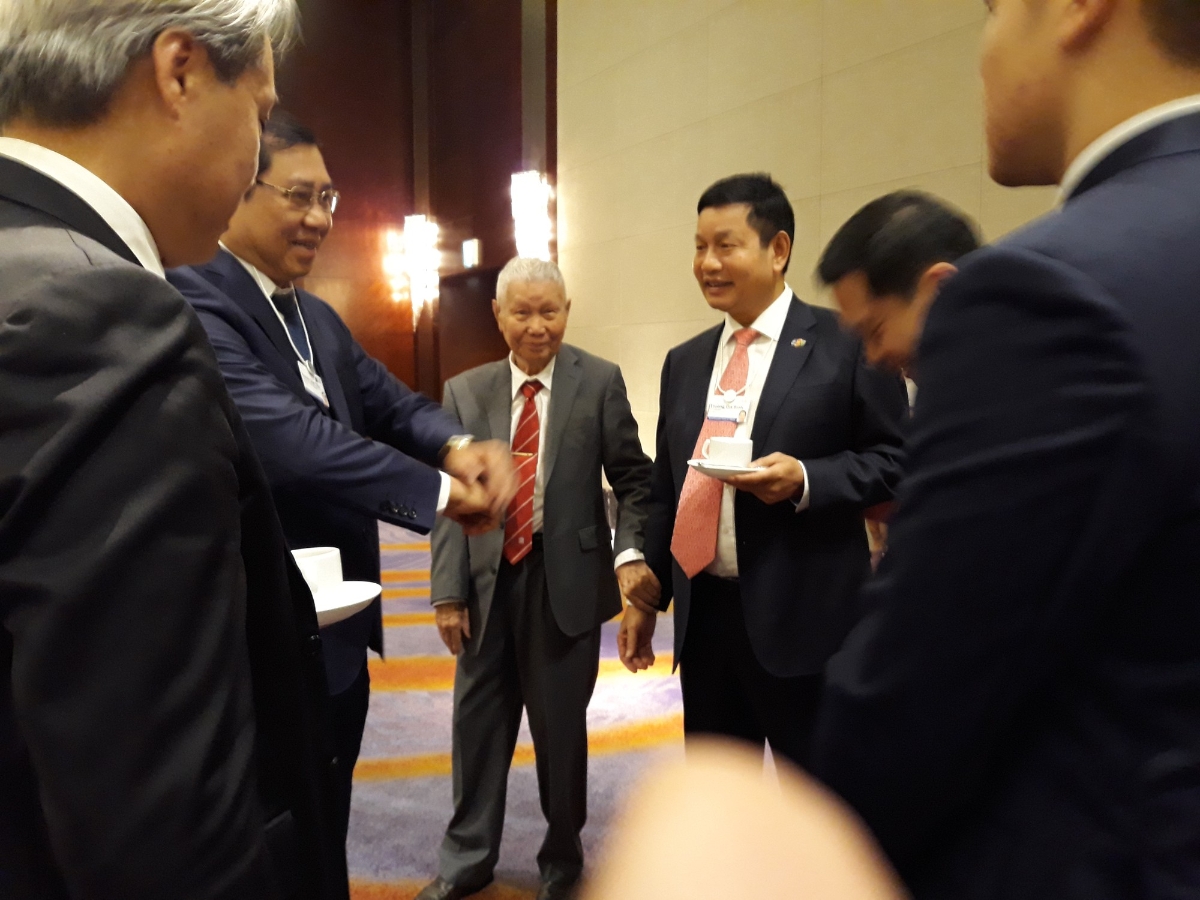 Thủ tướng đối thoại với lãnh đạo các tập đoàn toàn cầu - Ảnh 6.