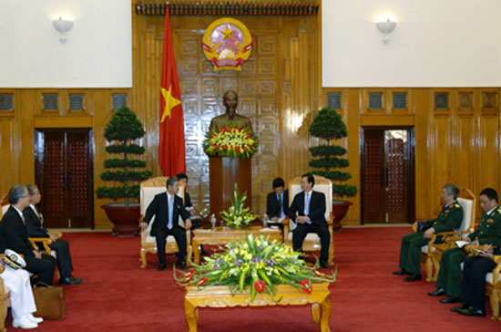 Thủ tướng Nguyễn Tấn Dũng tiếp Bộ trưởng Quốc phòng Nhật Bản Toshimi Kitazawa - Ảnh: Chinhphu.vn