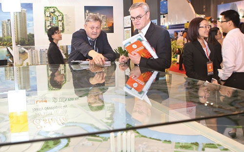 Các nhà tư vấn, tiếp thị ngoại đang ngày càng thất thế trên thị trường bất động sản Việt.<br>