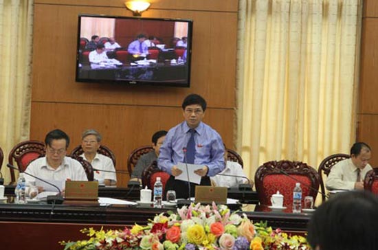 Ủy ban Thường vụ Quốc hội cho ý kiến đổi mới hoạt động tiếp xúc cử tri của đại biểu Quốc hội - Ảnh: N.H