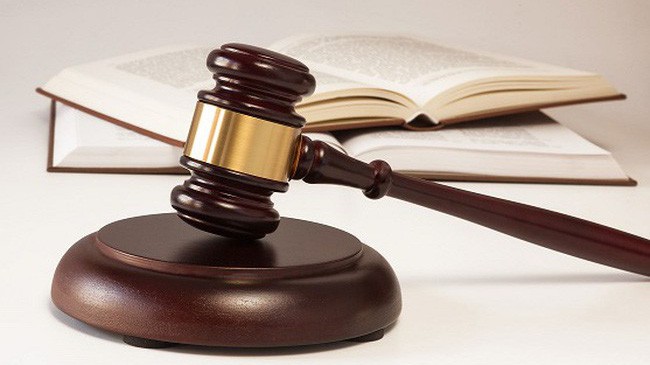 Cùng ngày 31/8, Ủy ban Chứng khoán Nhà nước cũng ra quyết định xử phạt hành chính đối với hai cá nhân và một tổ chức.