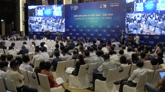 Các chuyên gia đề xuất, Chính phủ nên hợp thức hóa tín dụng đen để giúp các doanh nghiệp vừa và nhỏ.