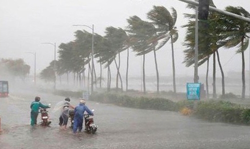 Mỹ viện trợ 100.000 USD giúp Việt Nam ứng phó bão