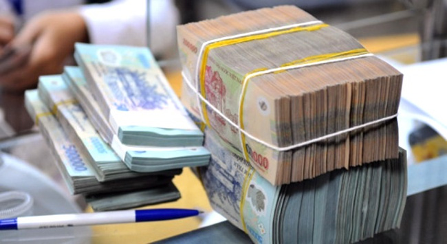 Nếu nhìn từ mô hình và cách làm của SCIC, “siêu ủy ban” sẽ phải chen vào từng doanh nghiệp, xác định lại giá trị phần vốn Nhà nước, rà soát lại hoạt động kinh doanh, nếu cần sẽ phải trực tiếp tái cơ cấu, tìm cách để nâng cao giá trị phần vốn mình đại diện và quản lý, để bán được giá tốt hoặc sử dụng được hiệu quả hơn.