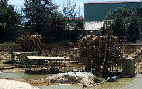 Công tác quản lý sử dụng đất, khai thác titan tại Bình Định đã bị buông lỏng trong một thời gian dài.<br>