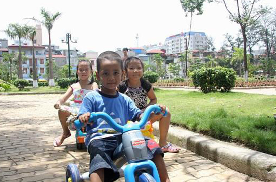 Thiếu trường mầm non cho con em mình đang là một trong những bức xúc nhất của người dân Thủ đô.