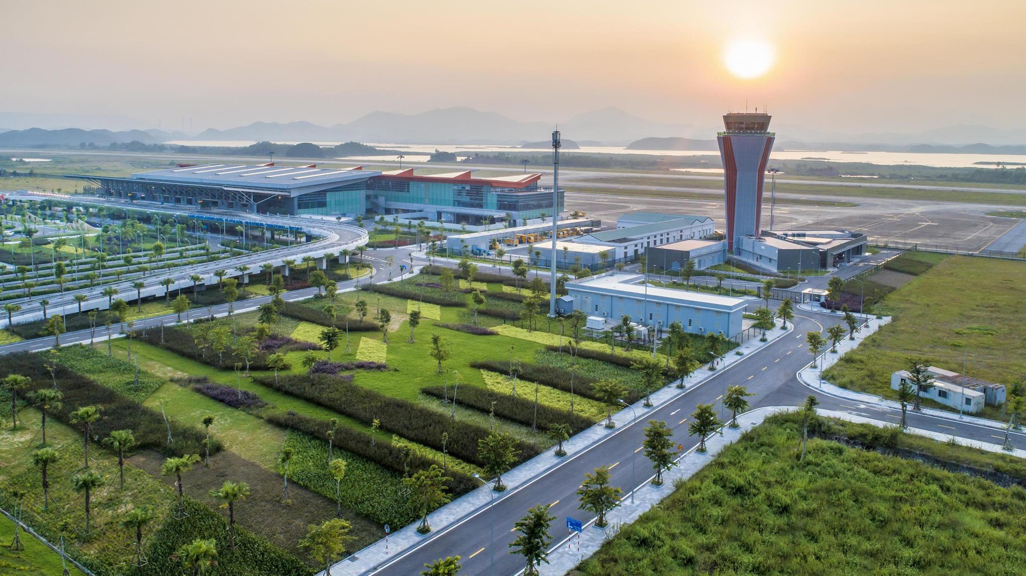 Tòa cảnh sân bay Vân Đồn.